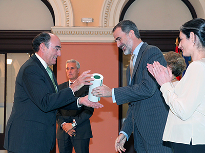 Foto Ignacio Galán recibe de manos de Su Majestad el Rey el Premio Europeo de Medio Ambiente.